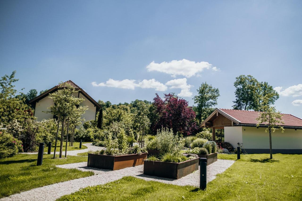 Angermuehle Landgasthof Altenmarkt an der Alz Экстерьер фото